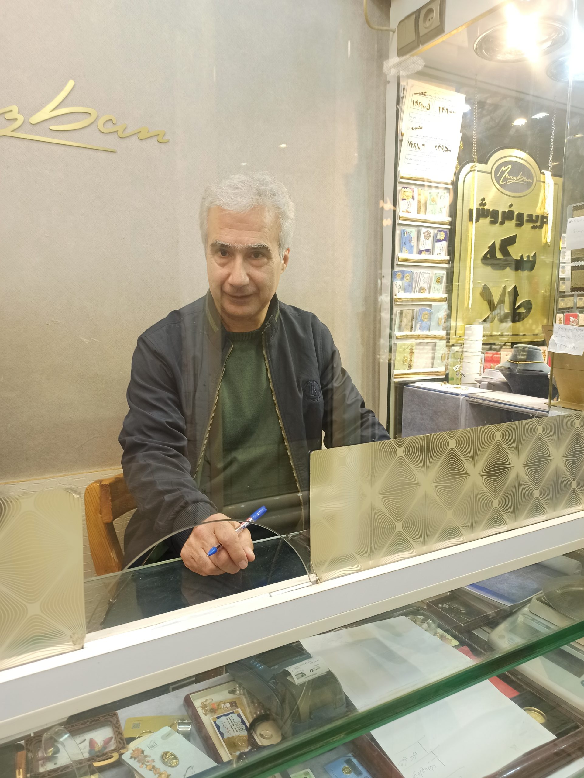 مرزبان: اطلاع رسانی صحیح، از پخش شایعات در جامعه جلوگیری می کند