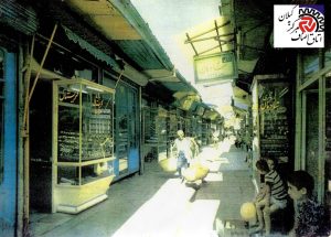 تصویری قدیمی از بازار زرگران رشت