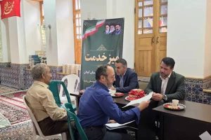 برگزاری میز خدمت مالیاتی ویژه فروشندگان لوازم التحریر رشت در مسجد تاریخی صفی